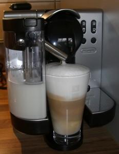 DeLonghi Nespresso Lattissima